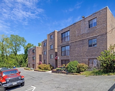 310 Atlantic Street Se - Photo Thumbnail 2