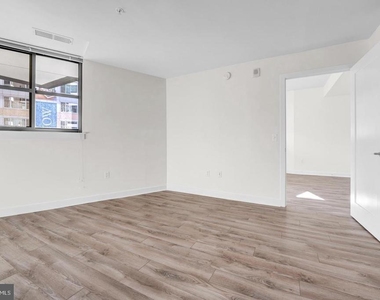 460 New York Nw - Photo Thumbnail 7