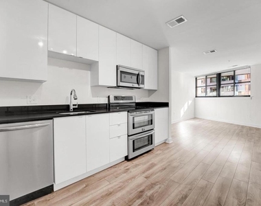 460 New York Nw - Photo Thumbnail 3