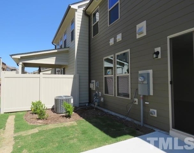 114 White Crane Court - Photo Thumbnail 13