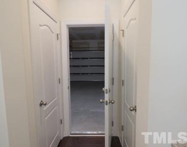 114 White Crane Court - Photo Thumbnail 9