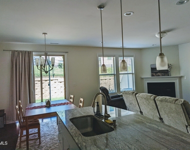 114 White Crane Court - Photo Thumbnail 2