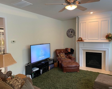 410 Euphoria Circle - Photo Thumbnail 18