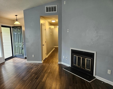 3 Chanter Court - Photo Thumbnail 5