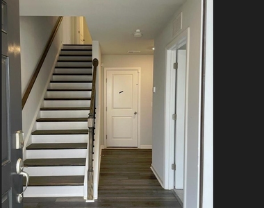 746 Gimari Drive - Photo Thumbnail 2