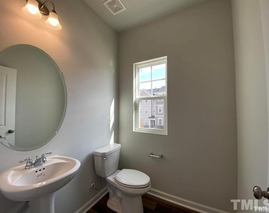 746 Gimari Drive - Photo Thumbnail 12