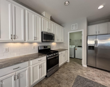 202 Cypress Hill Lane - Photo Thumbnail 3