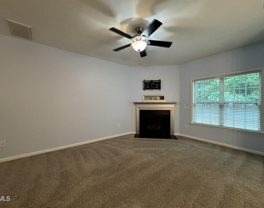 202 Cypress Hill Lane - Photo Thumbnail 7