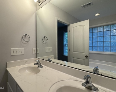 202 Cypress Hill Lane - Photo Thumbnail 27