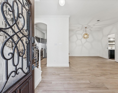 3303 Pecos St - Photo Thumbnail 3