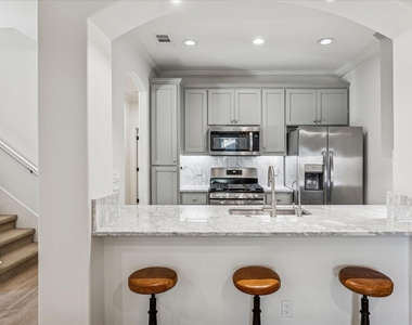 3303 Pecos St - Photo Thumbnail 10