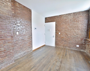 410 East 13th Street - Photo Thumbnail 3