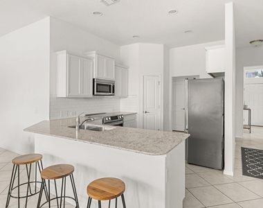9909 Dalliance Ln - Photo Thumbnail 9