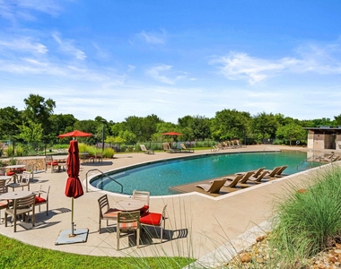 9909 Dalliance Ln - Photo Thumbnail 33
