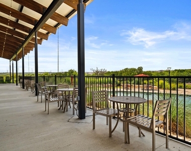 9909 Dalliance Ln - Photo Thumbnail 34