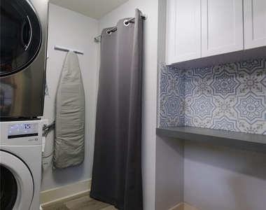 604 Allen St - Photo Thumbnail 14