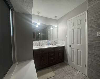 5814 Shreveport Dr - Photo Thumbnail 11
