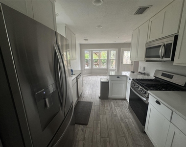 5814 Shreveport Dr - Photo Thumbnail 7