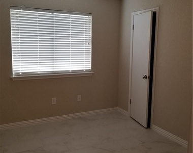 11601 Hidden Quail Dr - Photo Thumbnail 17