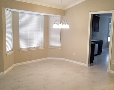 11601 Hidden Quail Dr - Photo Thumbnail 5