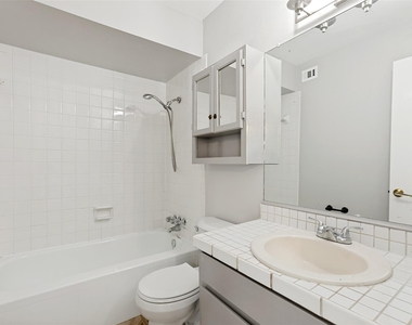 6910 Hart Ln - Photo Thumbnail 6