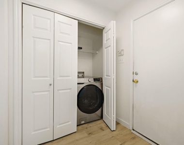 218 Altamont St - Photo Thumbnail 15