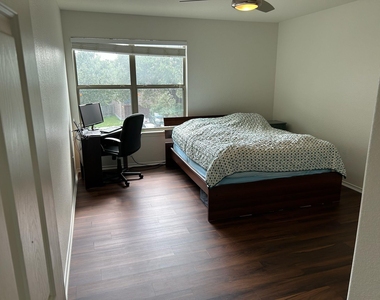 608 Trail Dust Dr - Photo Thumbnail 15