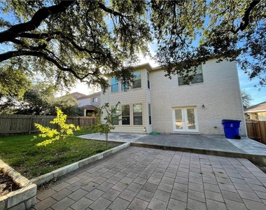 608 Trail Dust Dr - Photo Thumbnail 17