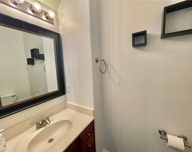608 Trail Dust Dr - Photo Thumbnail 6