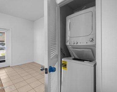 253 Syrah Way - Photo Thumbnail 16