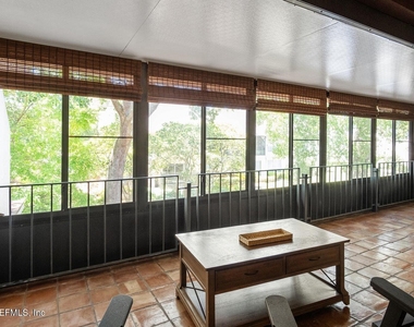 8012 Hollyridge Road - Photo Thumbnail 20