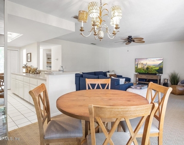 8012 Hollyridge Road - Photo Thumbnail 8