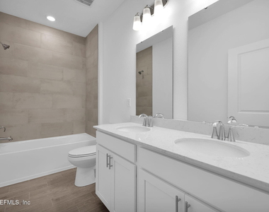 302 Lake Sinclair Street - Photo Thumbnail 17