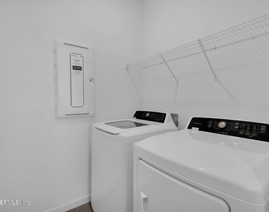 302 Lake Sinclair Street - Photo Thumbnail 24