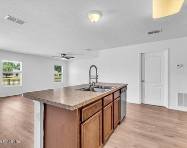 10281 Magnolia Hills Drive - Photo Thumbnail 5