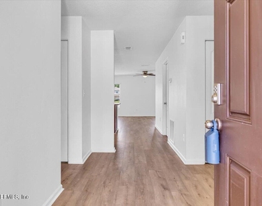 10281 Magnolia Hills Drive - Photo Thumbnail 3