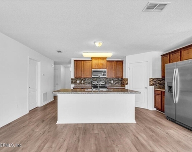 10281 Magnolia Hills Drive - Photo Thumbnail 10