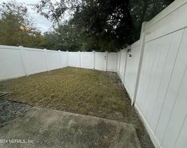 8224 Halls Hammock Court - Photo Thumbnail 2