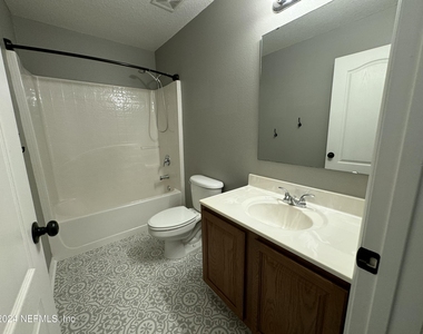 8224 Halls Hammock Court - Photo Thumbnail 12