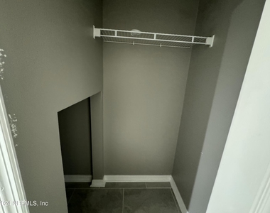 8224 Halls Hammock Court - Photo Thumbnail 17
