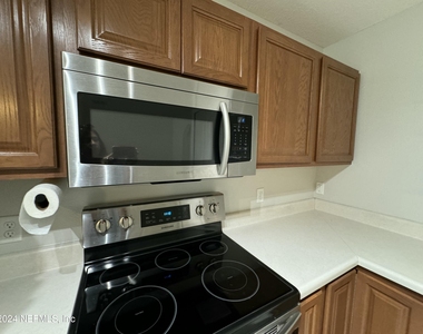 8224 Halls Hammock Court - Photo Thumbnail 6
