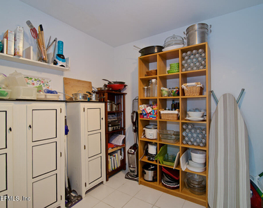 223 Orange Street - Photo Thumbnail 12