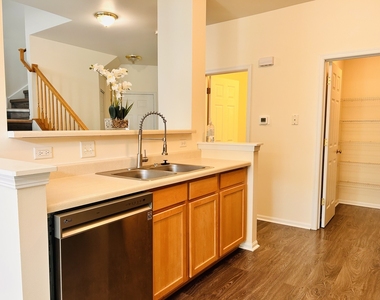 24121 Walnut Circle - Photo Thumbnail 4