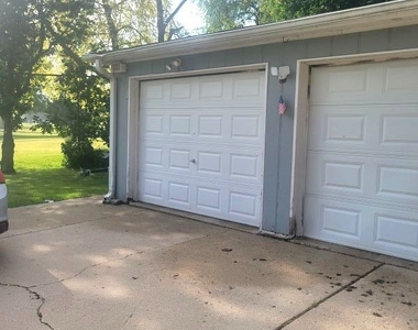 10408 Cindy Jo Avenue - Photo Thumbnail 11