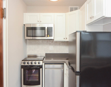 640 W Wrightwood Avenue - Photo Thumbnail 1
