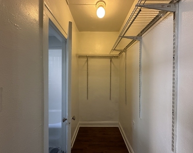 661 W Sheridan Road - Photo Thumbnail 15