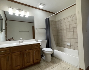 3609 Roanoke Avenue - Photo Thumbnail 10