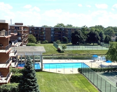 18 E Old Willow Road - Photo Thumbnail 15