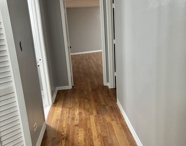 18 E Old Willow Road - Photo Thumbnail 8