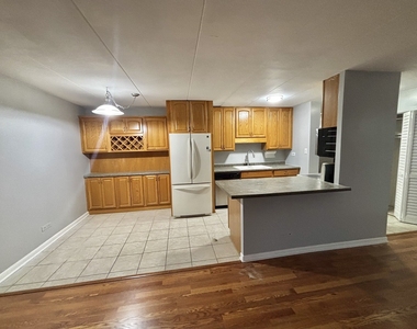 18 E Old Willow Road - Photo Thumbnail 6